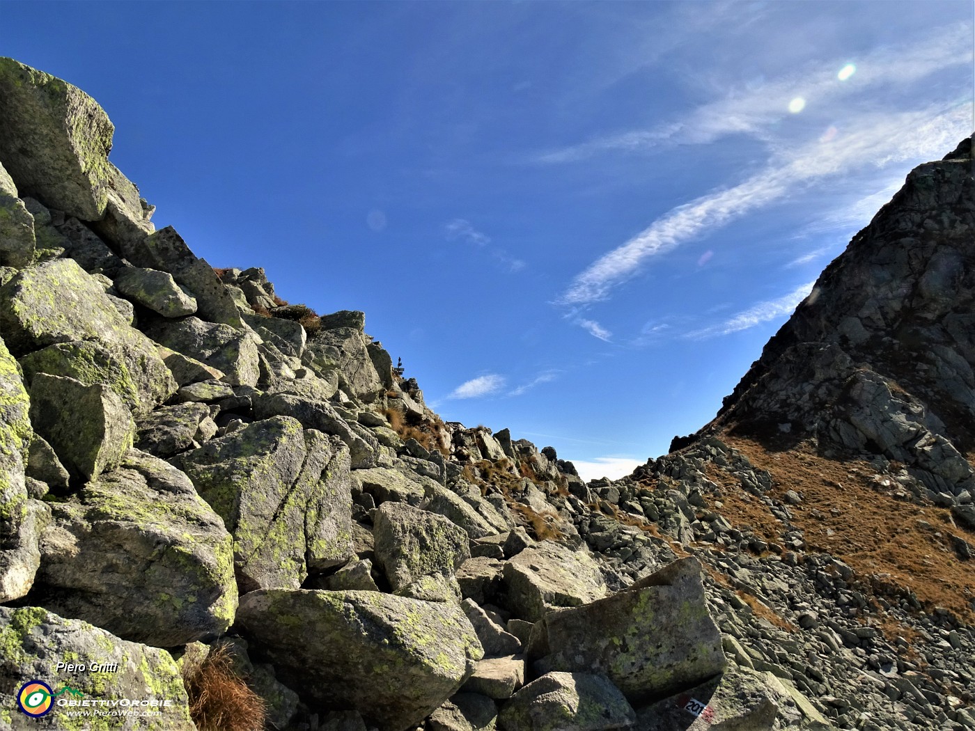 50 Finalmente siamo al Passo di Porcile (2284 m).JPG